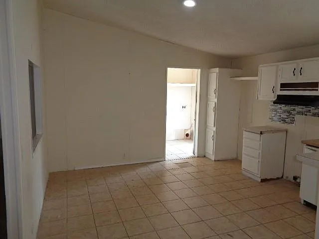 20323 Mountaindale Dr — Photo 4