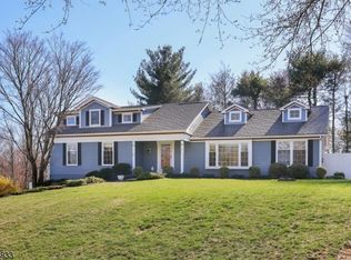 6 Seward Pl, Chester, NJ 07930