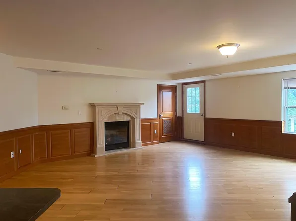 2445 Massachusetts Ave #1, Cambridge, MA 02140