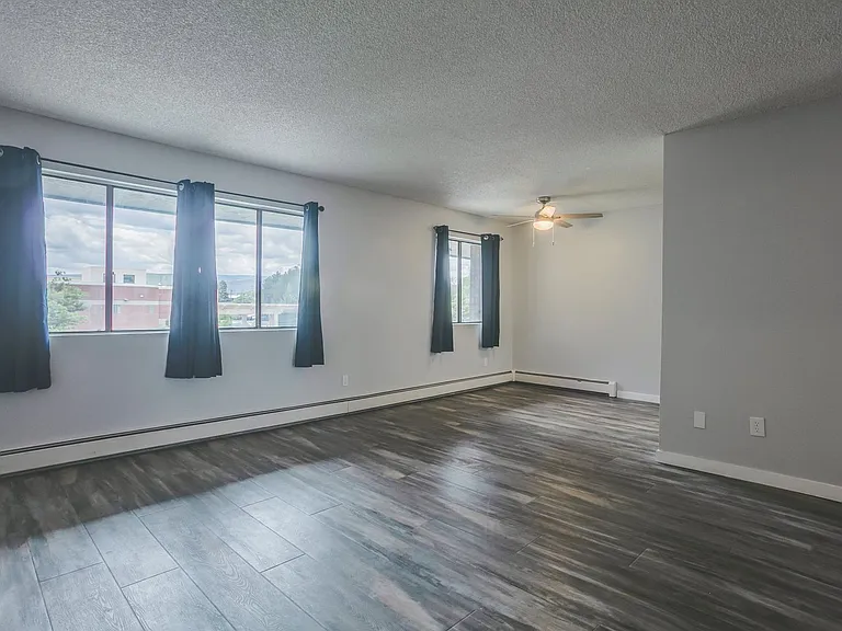 1140 Walnut Ave #22 — Photo 3
