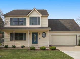 56770 Squaw Ct, Three Rivers, MI 49093