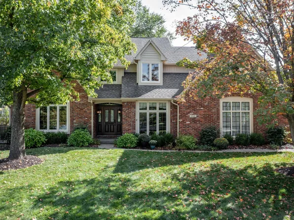 1840 Continental Dr, Zionsville, IN 46077