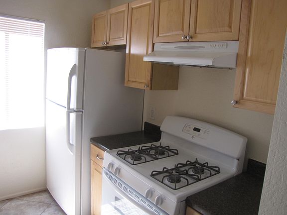 3rd image of 832 S Langley Ave