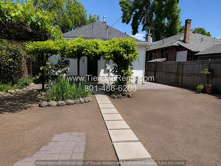 1012 E Blaine Ave — Photo 6