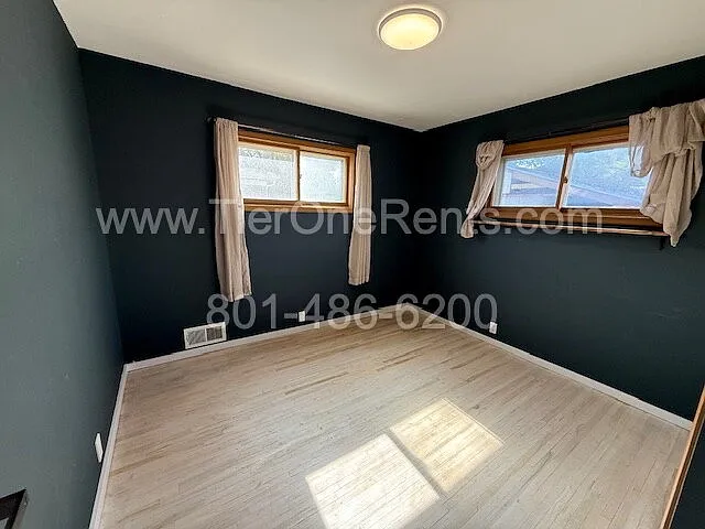 556 S Navajo St — Photo 12