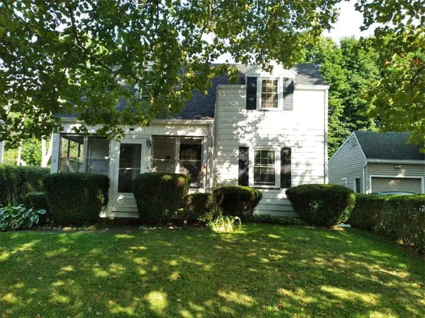 14 Benedict Dr, Rochester, NY 14624