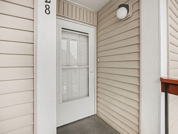 2nd image of 8460 Decatur St #128