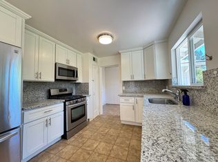 154 Almond Ave, Los Altos, CA 94022