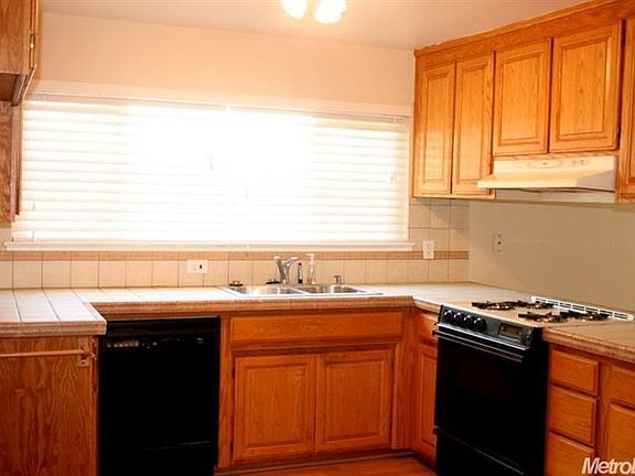 3rd image of 6831 Somersworth Dr