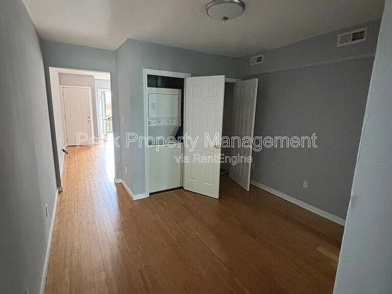 2121 W Cary St #C — Photo 2