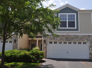 4039 Blackstone Dr, Aurora, IL 60504