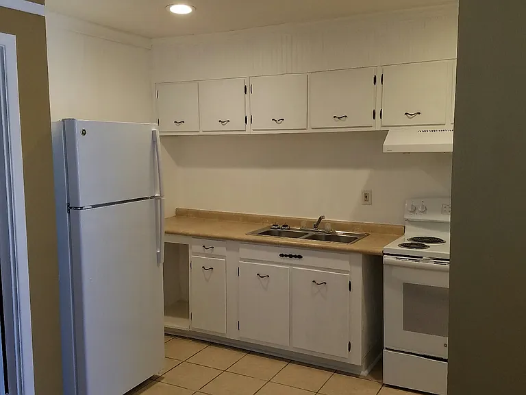 708 Maysville Rd NE — Photo 5