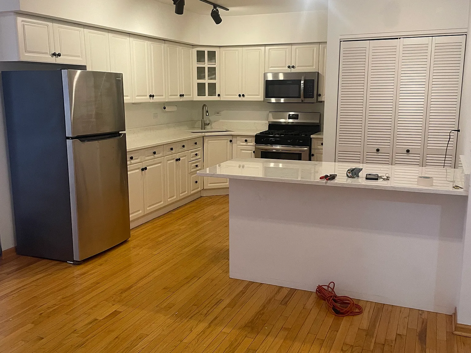 1 bed, 1200 sqft, $1,800 — Photo 3