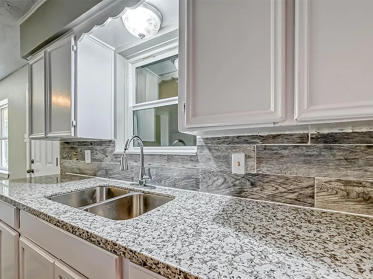 5606 Elm Springs Dr — Photo 6