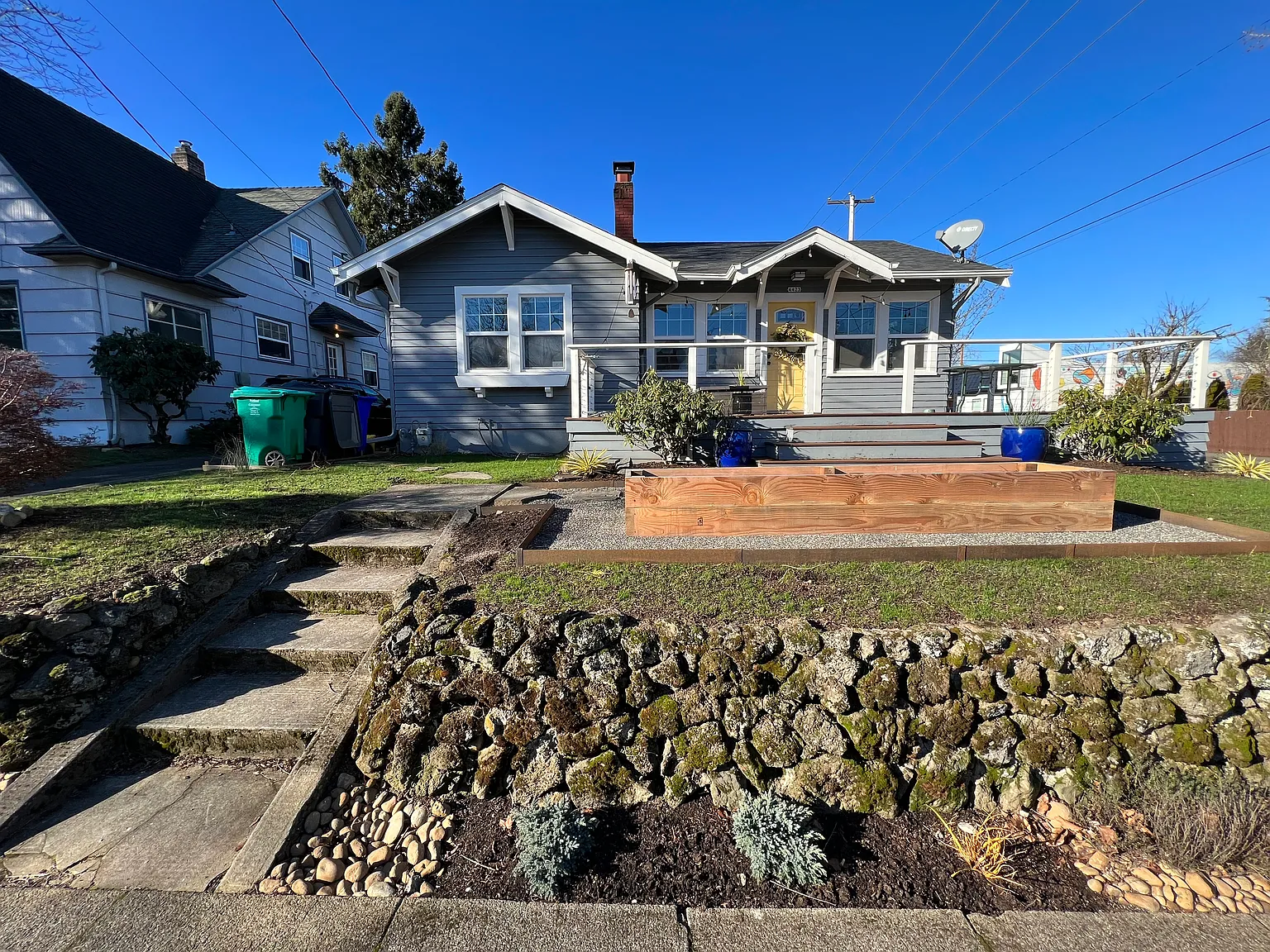 3 bed, 1220 sqft, $2,700 — Photo 2