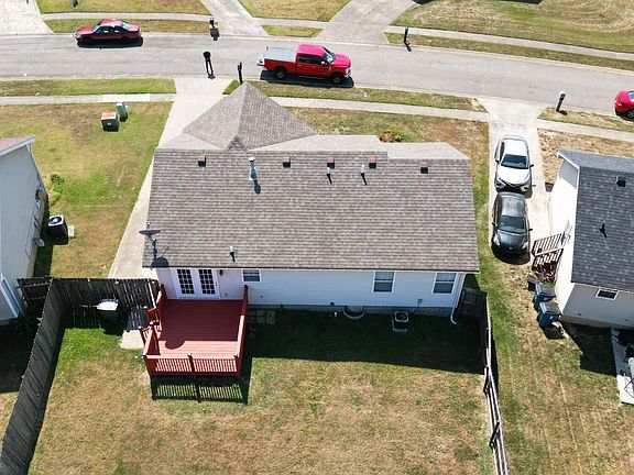 3rd image of 6907 Colrain Cir