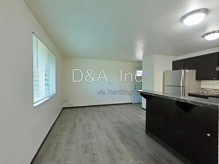 1969 NW Grant Ave #4 — Photo 5