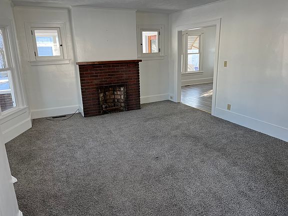 2nd image of 1003 Perry St