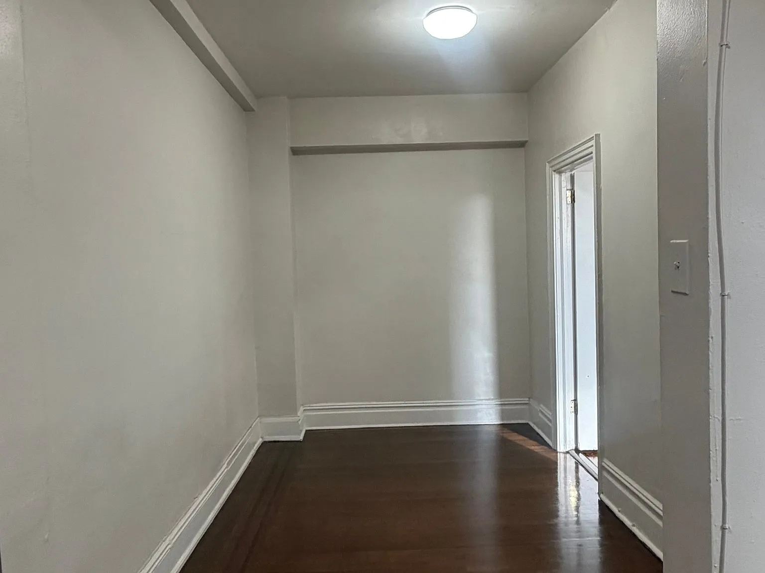 Cozy 1.5 Bed / 1 Bath Unit in East Orange - Available 9/15 - $1799 — Photo 2