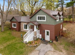 657 Crystal Ave, Frankfort, MI 49635