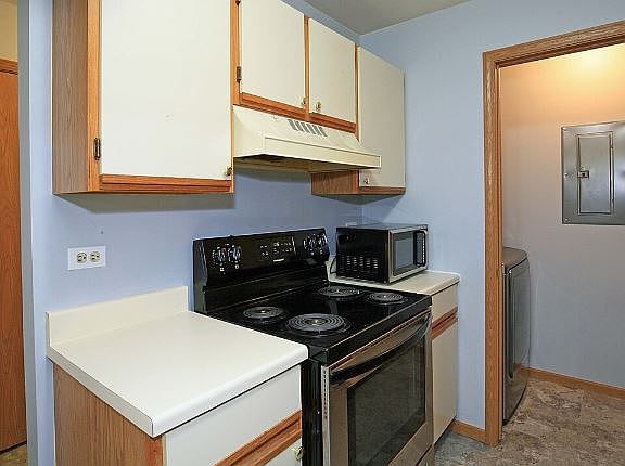 4th image of 1355 Cunat Ct APT 1B