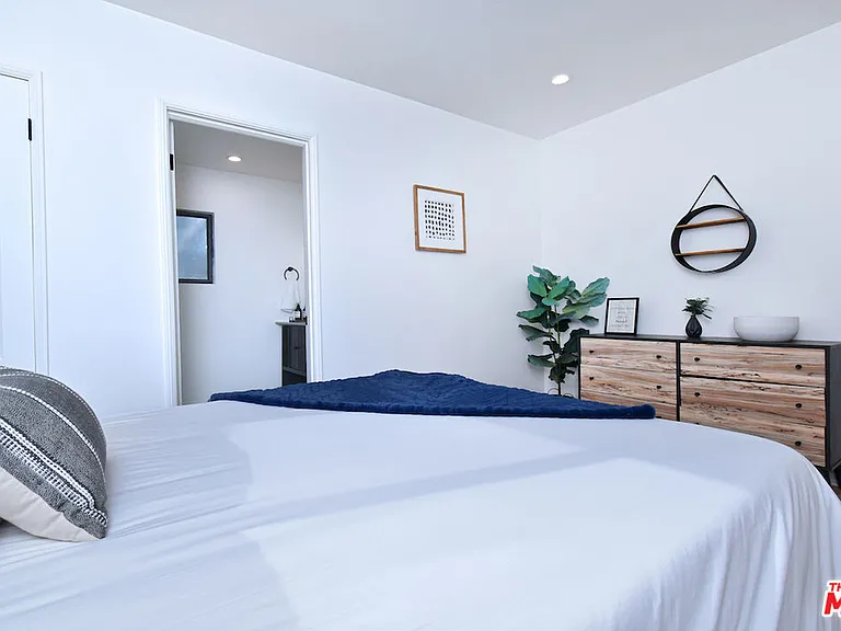 6167 Costello Ave — Photo 33