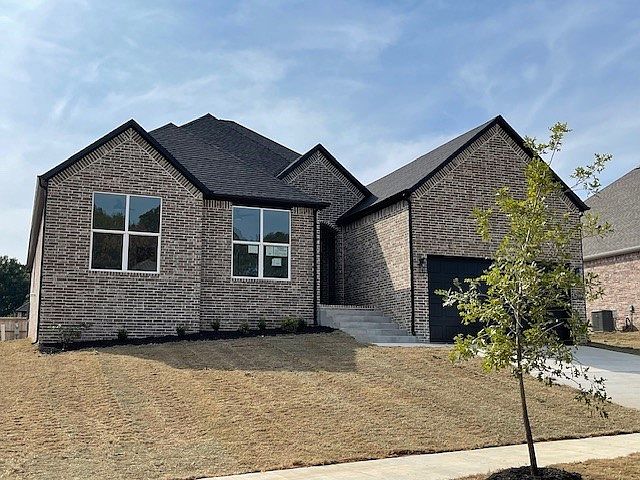 1st image of 2909 N Chapel Dr