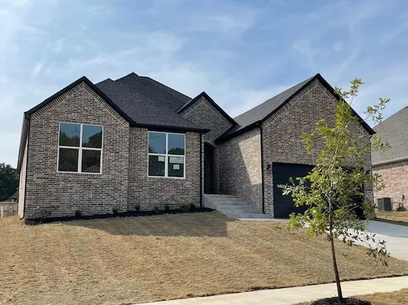 2909 N Chapel Dr, Fayetteville, AR 72704