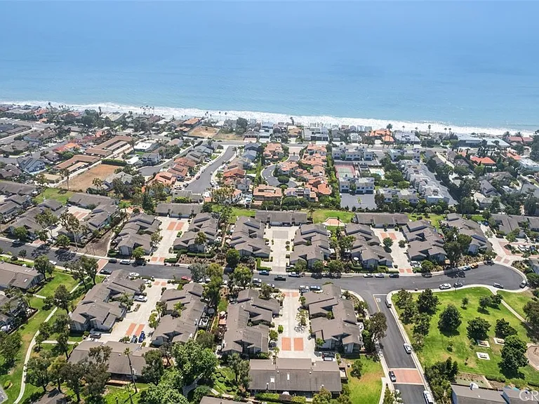 3341 Calle La Veta — Photo 36