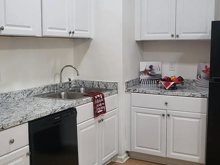 6059 Creekford Dr — Photo 7