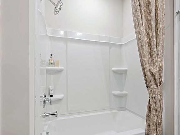 COA_Waterside_464L-Northbrook_Full-Bathroom_Fresh_34.jpg