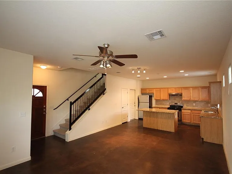 1300 Chicon St #B — Photo 2