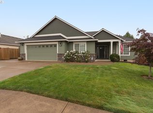 312 Chinook St, Molalla, OR 97038