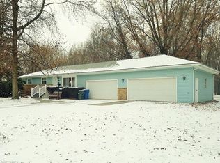 6620 Ridge Plaza Dr, North Ridgeville, OH 44039