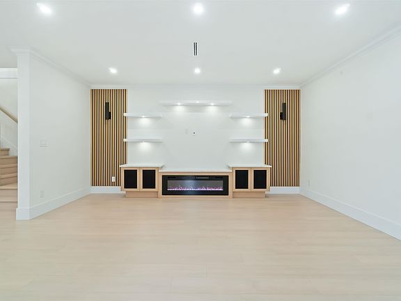 4th image of 6666 Walker Ave #1