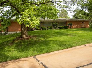 34 Harneywold Dr, Saint Louis, MO 63136