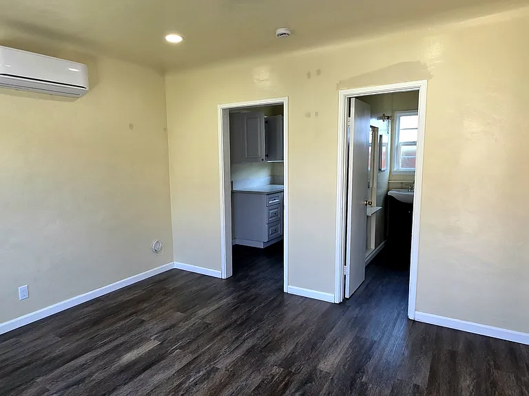 8128 Seville Ave #B — Photo 21