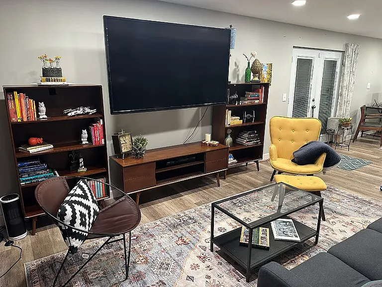 1159 Lancaster Dr #1 — Photo 1
