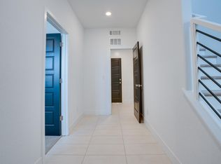 10961 N Blackberry Dr, Fresno, CA 93730