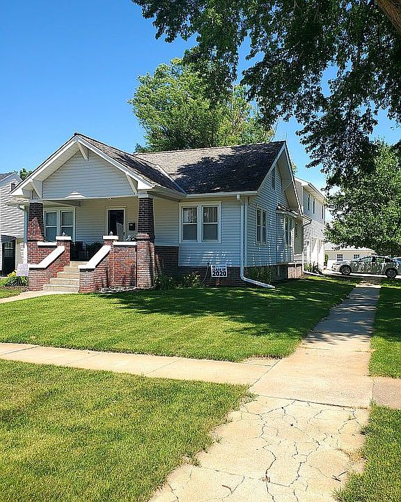 802 Hancock St, Corner Lot