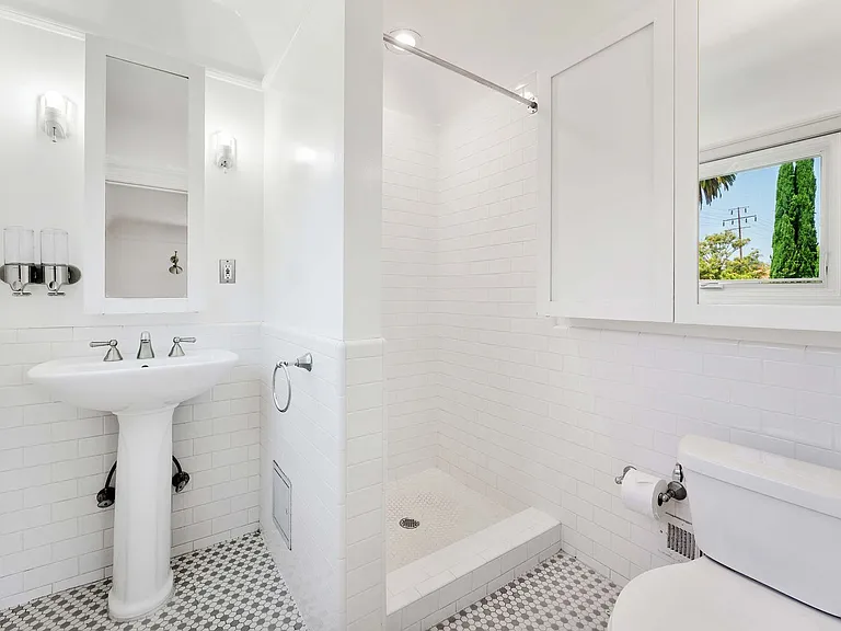 2231 Overland Ave — Photo 14