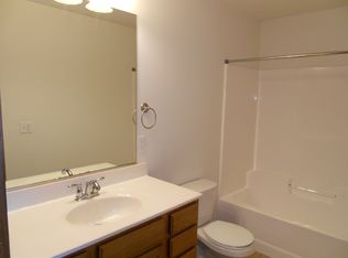 1114 Huntington St, Holmen, WI 54636