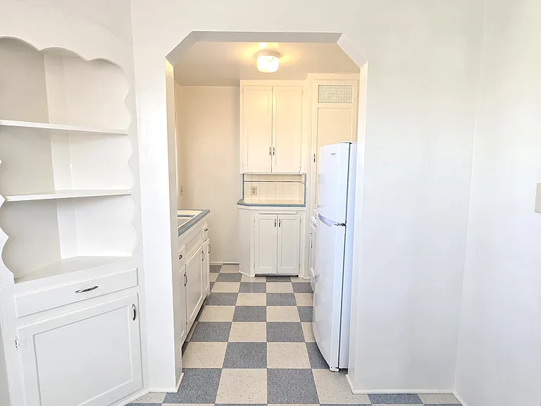 4014 Mission Blvd #UPSTAIRS — Photo 5