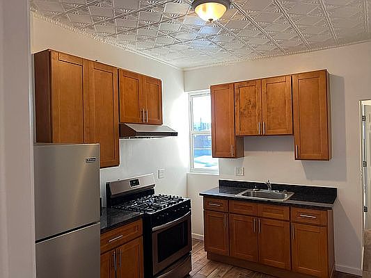 1st image of 3125 41st St APT 2