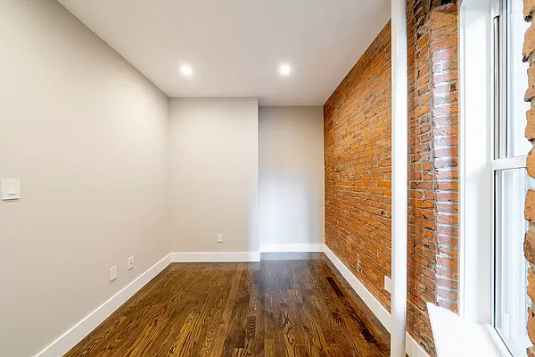 Rented by Douglas Elliman | media 7