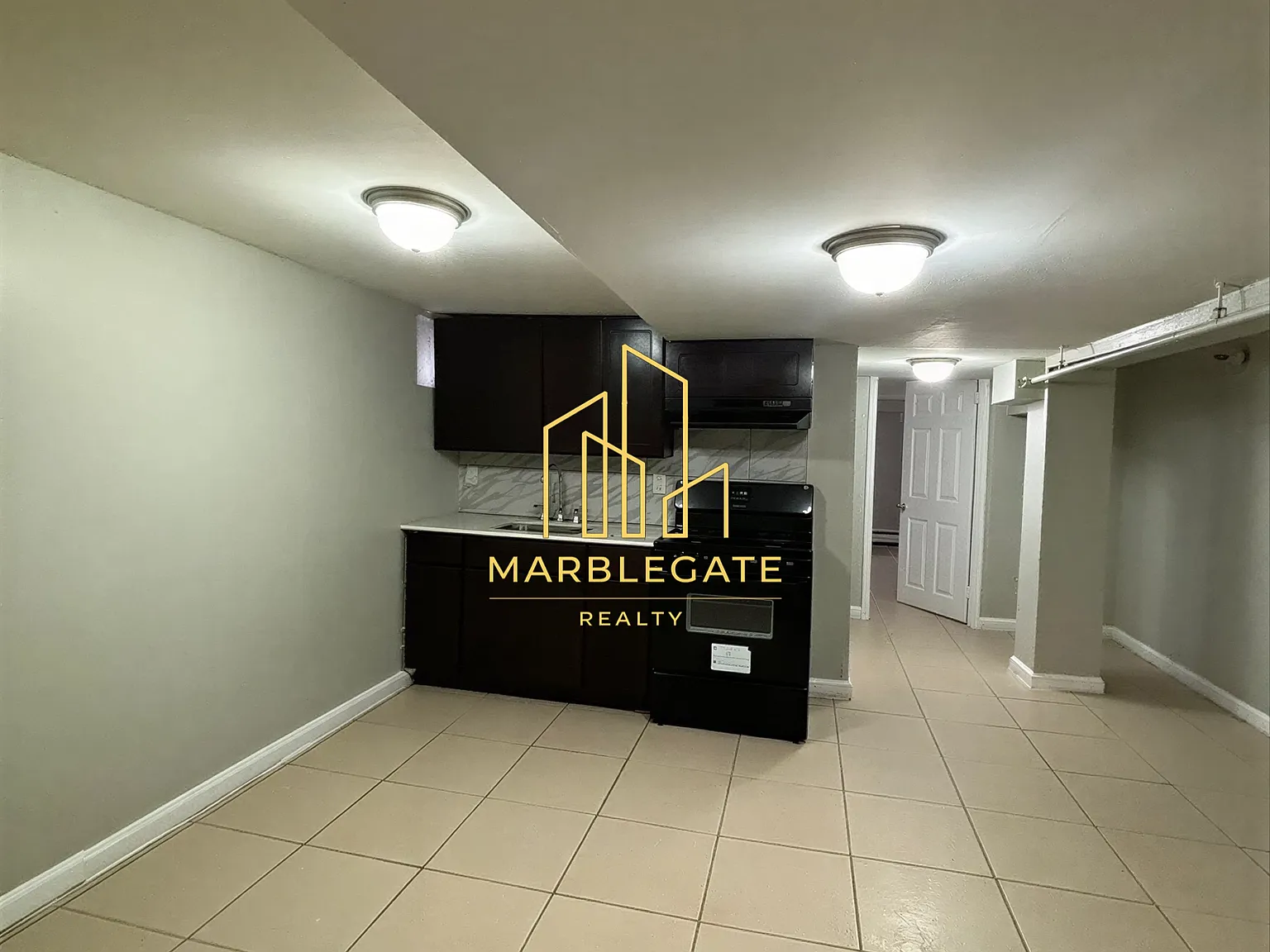 Studio, 550 sqft, $1,395 — Photo 2