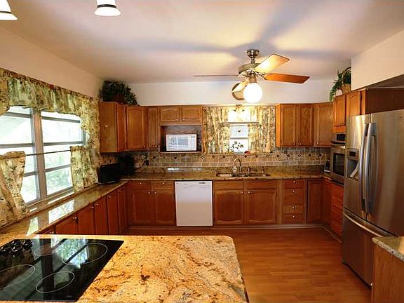 Spacious Home, Perfect for Entertaining