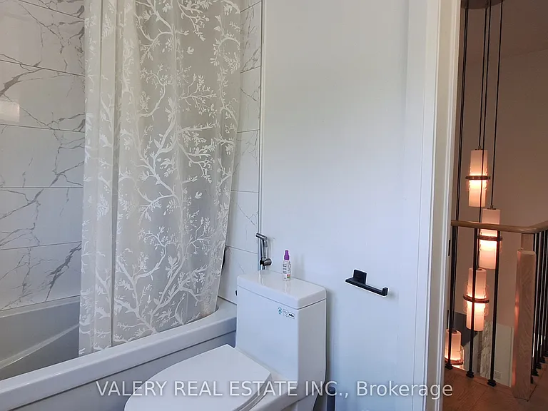 68 Mullis Cres #1 — Photo 13