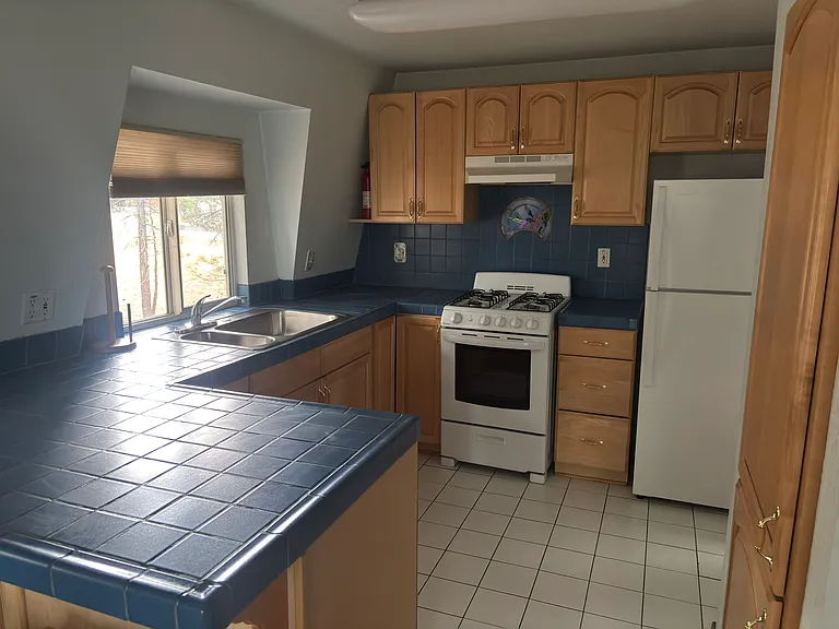 542 Cottage Ln #C — Photo 4