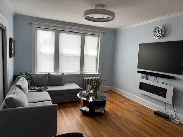 231 Freeman St #5 — Photo 3